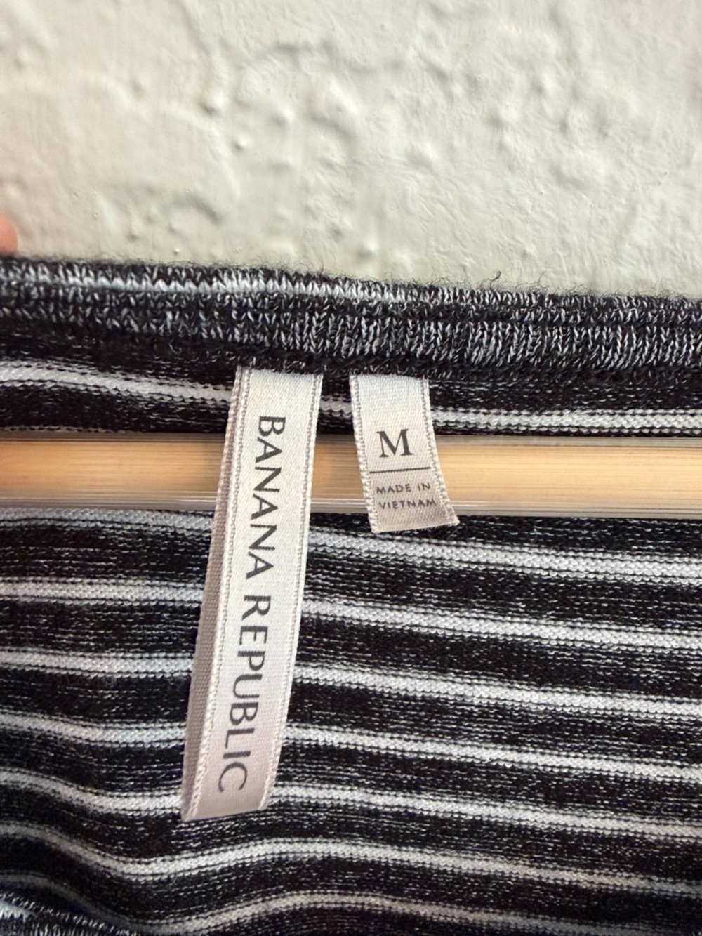 Banana Republic Black & White Striped Signature Tee | Size M - Picture 7 of 9